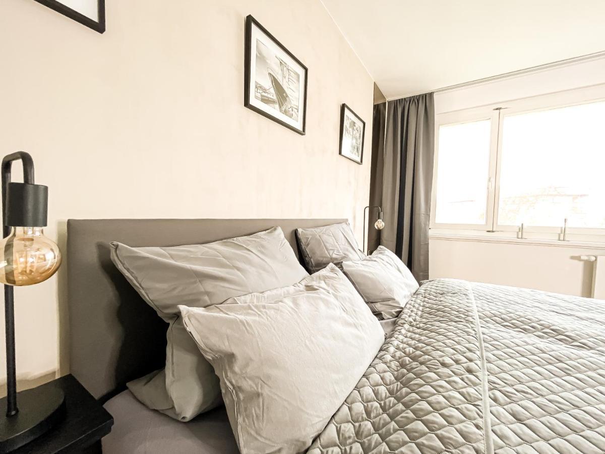 Modernes, Mediales Apartment, Naehe Der Neuen Leipziger Messe, Bis Vier Personen Apartment Leipzig