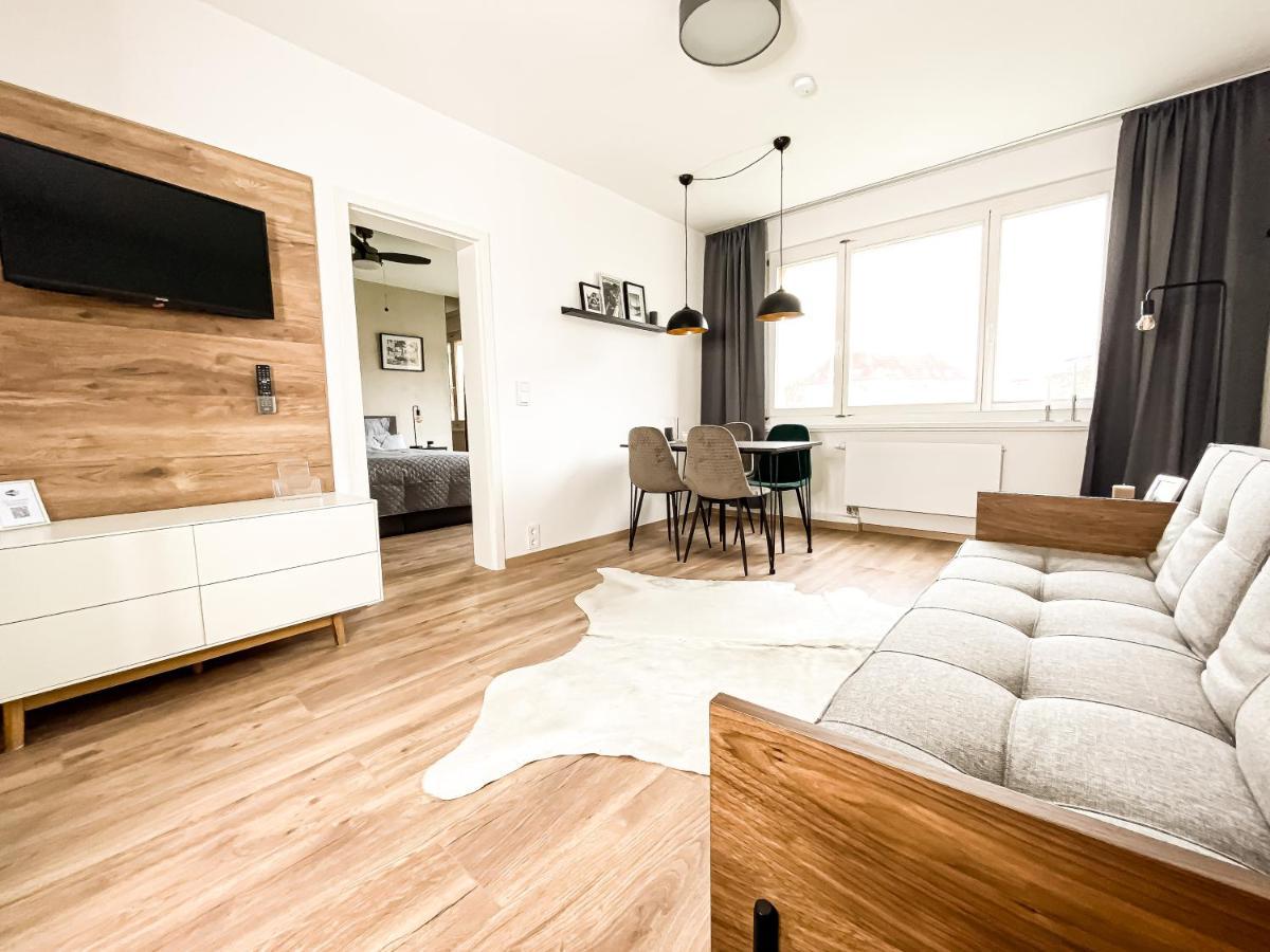 Modernes, Mediales Apartment, Naehe Der Neuen Leipziger Messe, Bis Vier Personen *