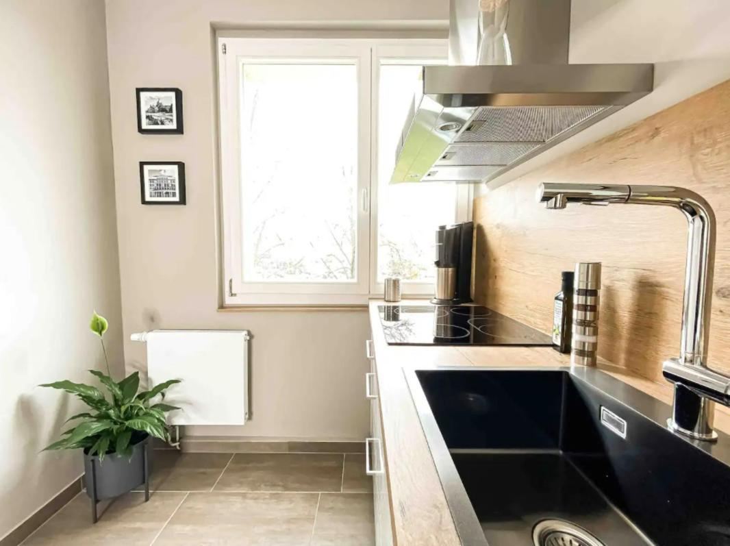 Modernes, Mediales Apartment, Naehe Der Neuen Leipziger Messe, Bis Vier Personen Лейпциг
